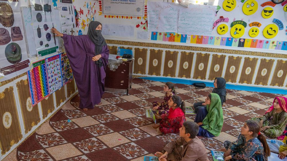 برنامه آموزشی یونیسف در افغانستان برای مقابله با تسلیحات و مهمات انفجاری