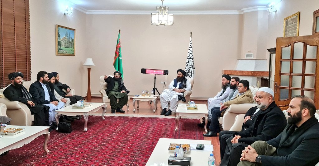 بازدید «متقی» از سفارت افغانستان در ترکمنستان