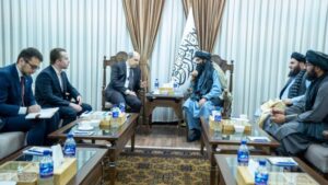 رایزنی حقانی با سفیر روسیه در کابل