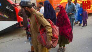 اخراج ده‌ها مهاجر افغان از پاکستان