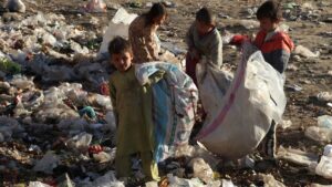 بیش از ۱۲ میلیون کودک در افغانستان نیاز به کمک‌ دارند