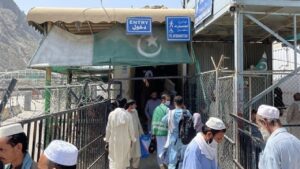 ادامه انسداد گذرگاه «خرلاچی» میان افغانستان و پاکستان