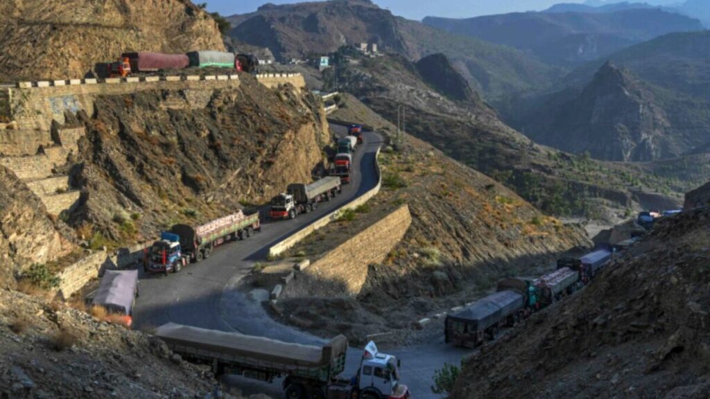 پاکستان ثبت ماشین‌های ترانزیتی افغانستان را الزامی کرد-ایراف