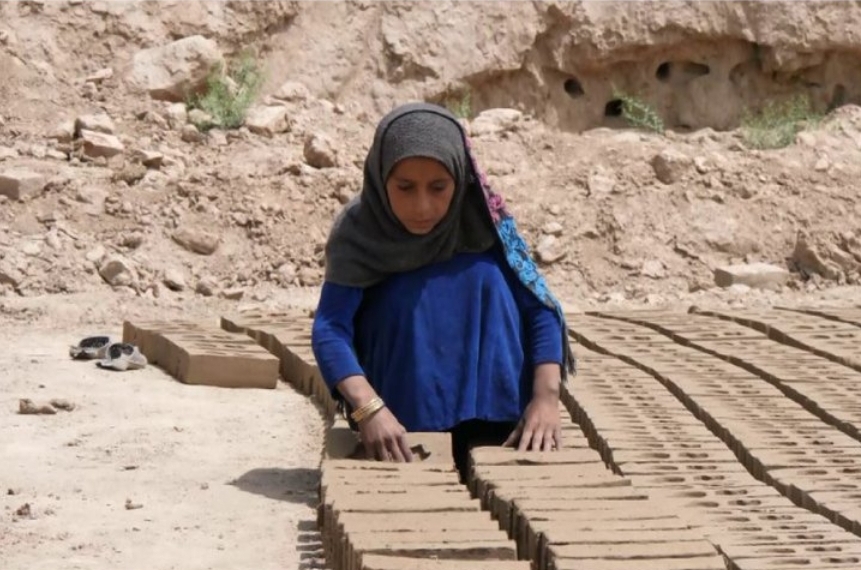 ۱۹ درصد کودکان در افغانستان مشغول انجام کارهای سخت-ایراف